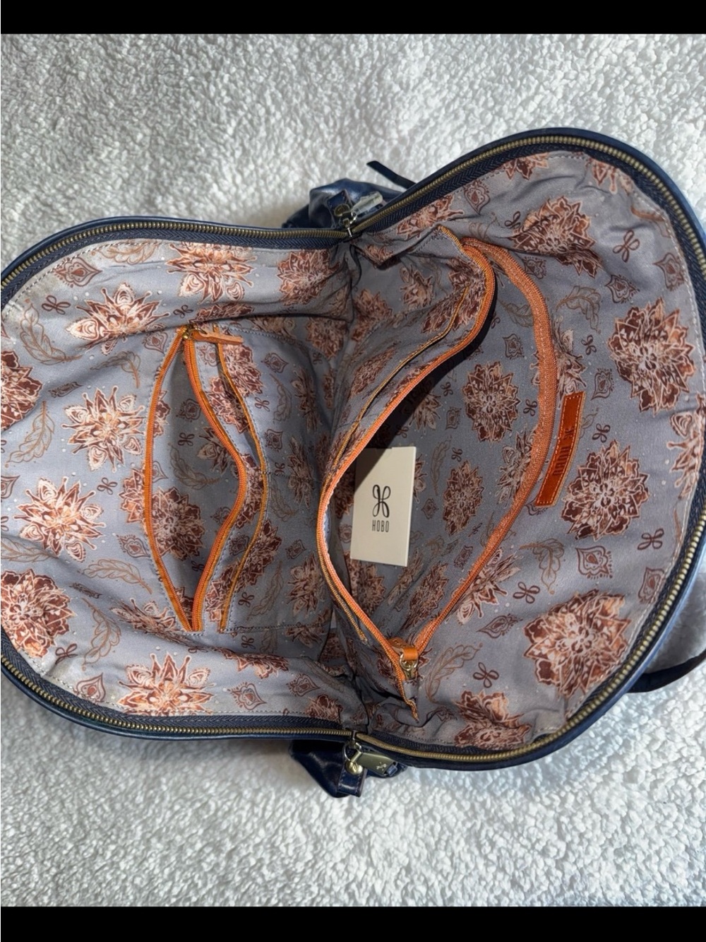 HOBO ‘DELANY’ BAG - Picture 6 of 10